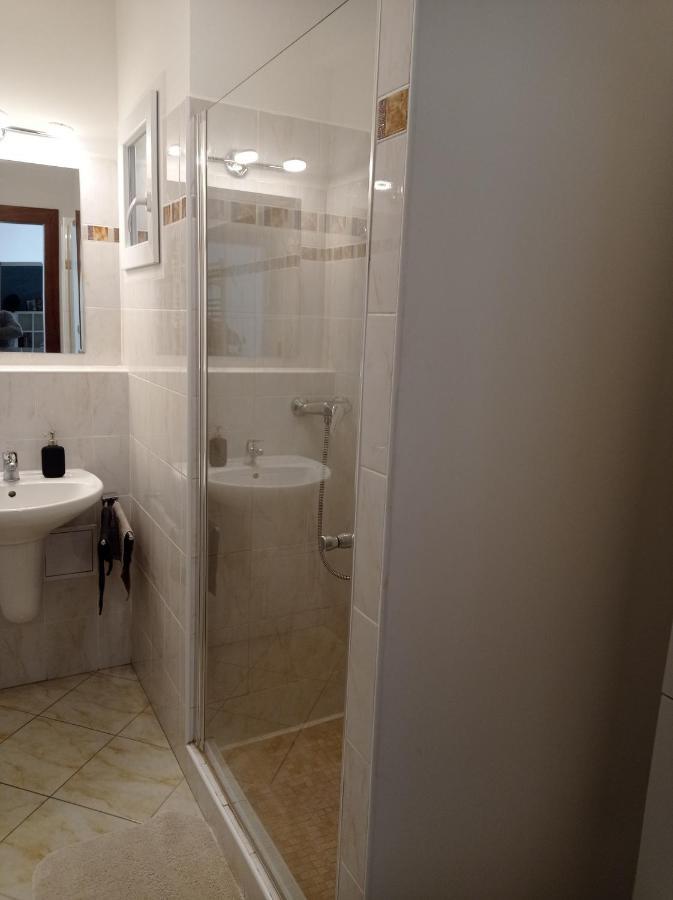 Апартаменти Amazing Flat In Old Town With Large Balcony Братислава Екстер'єр фото