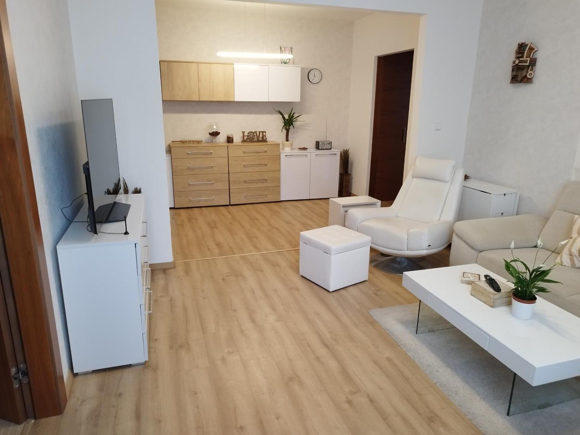 Апартаменти Amazing Flat In Old Town With Large Balcony Братислава Екстер'єр фото